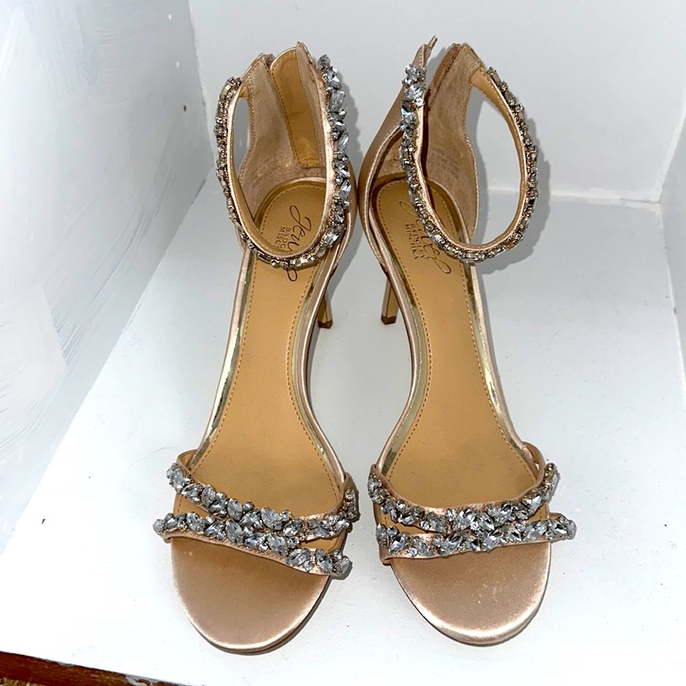 Beautiful size 10 barley mischka shoes